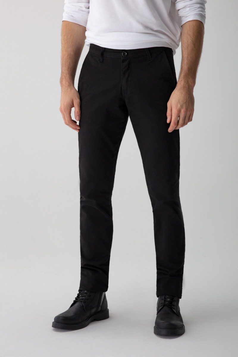 SPODNIE BAWEŁNIANE TREVOR CZARNY 211 COMFORT SLIM